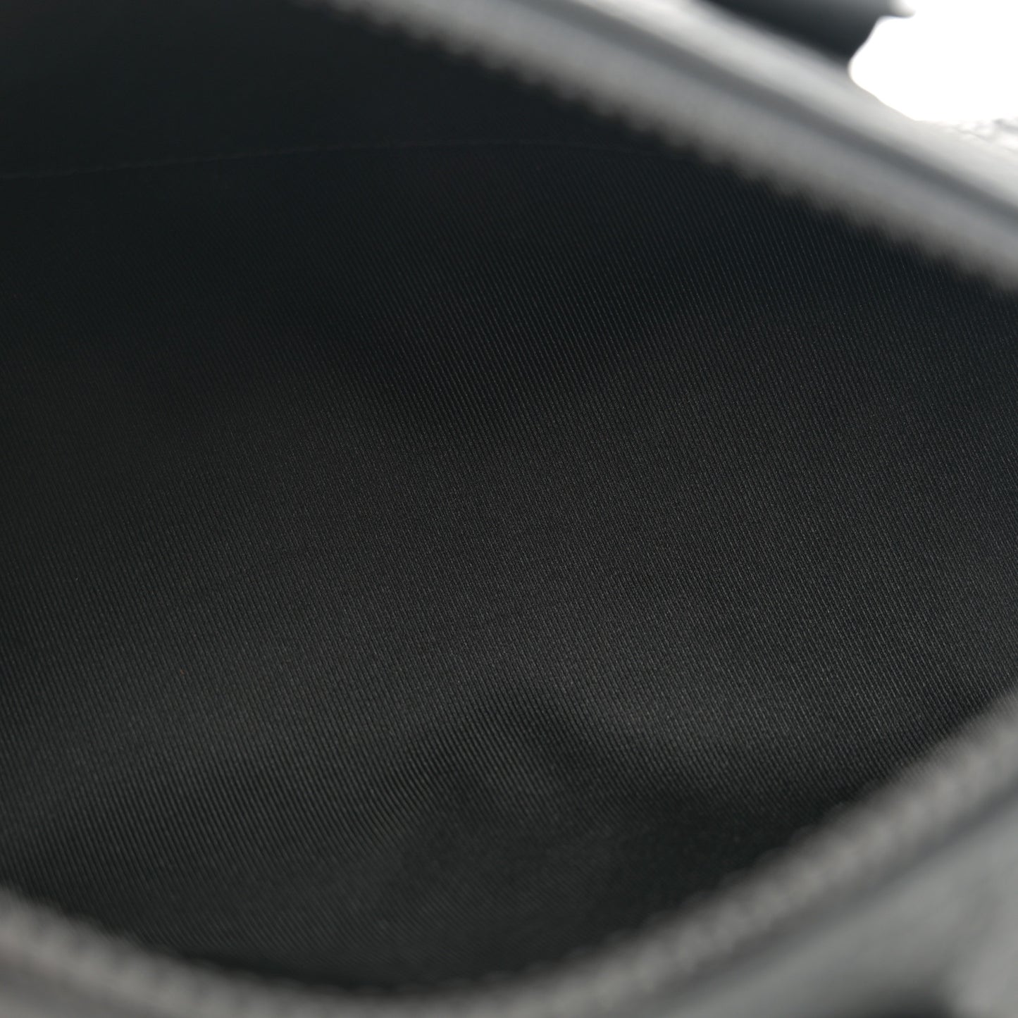 Monogram Taurillon Keepall Bandouliere 25 Black