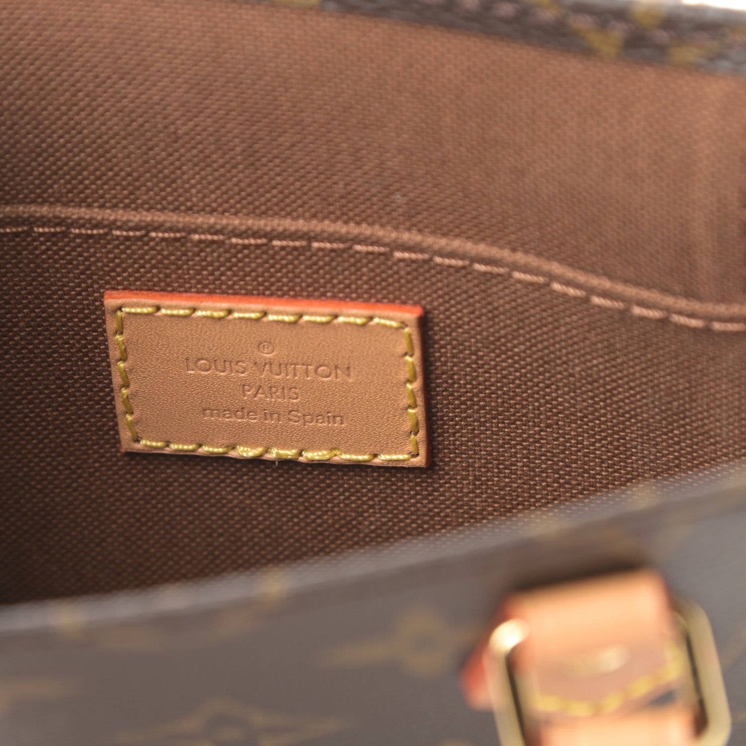 Louis Vuitton Monogram Petit Sac Plat 6 of 11
