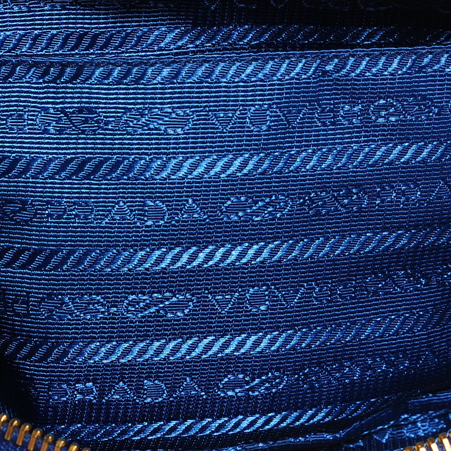 Vitello Daino Mini Camera Crossbody Bag Azzurro