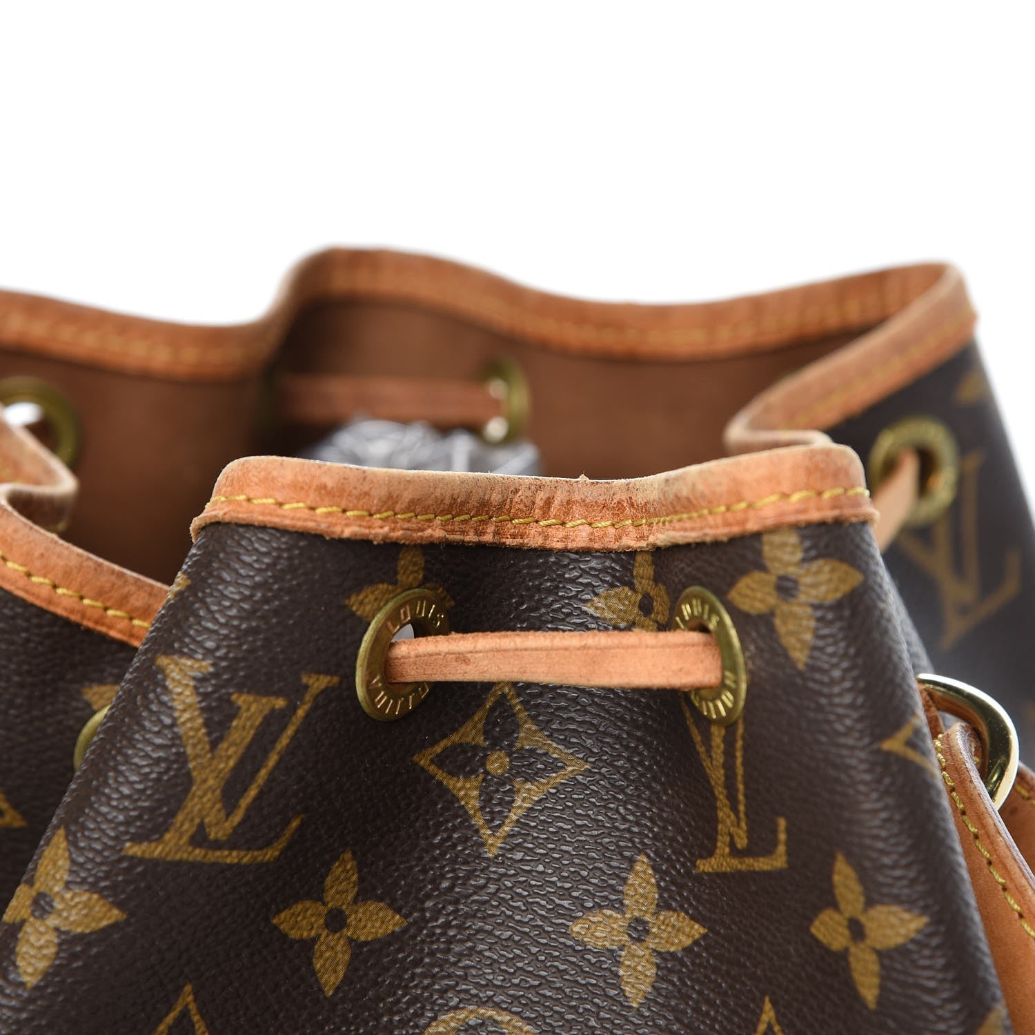 Louis Vuitton Monogram Petit Noe 30 of 31
