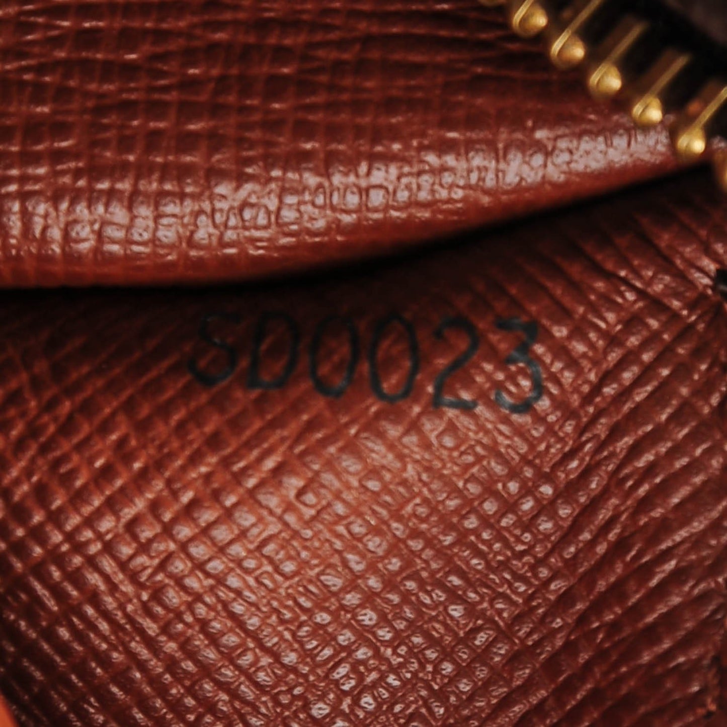 Monogram Papillon 26