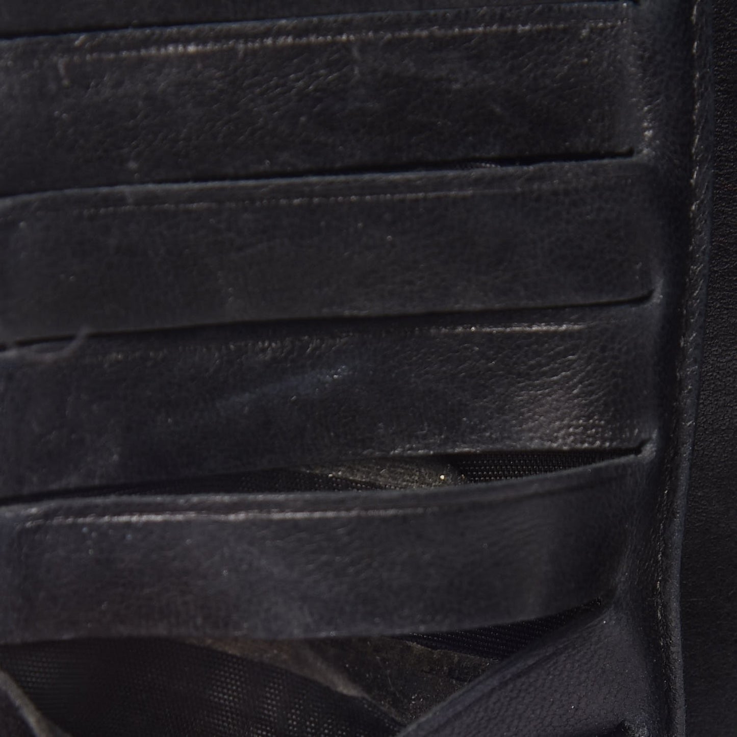 Caviar Timeless CC Yen Wallet Black