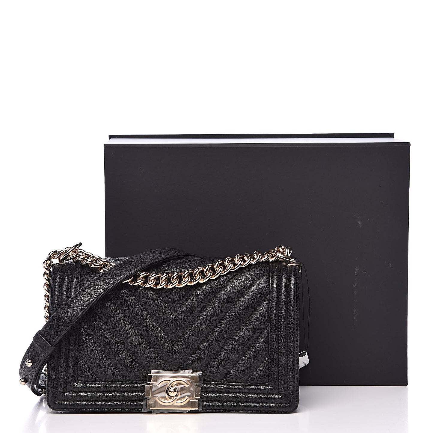 Caviar Chevron Quilted Medium Boy Flap Black