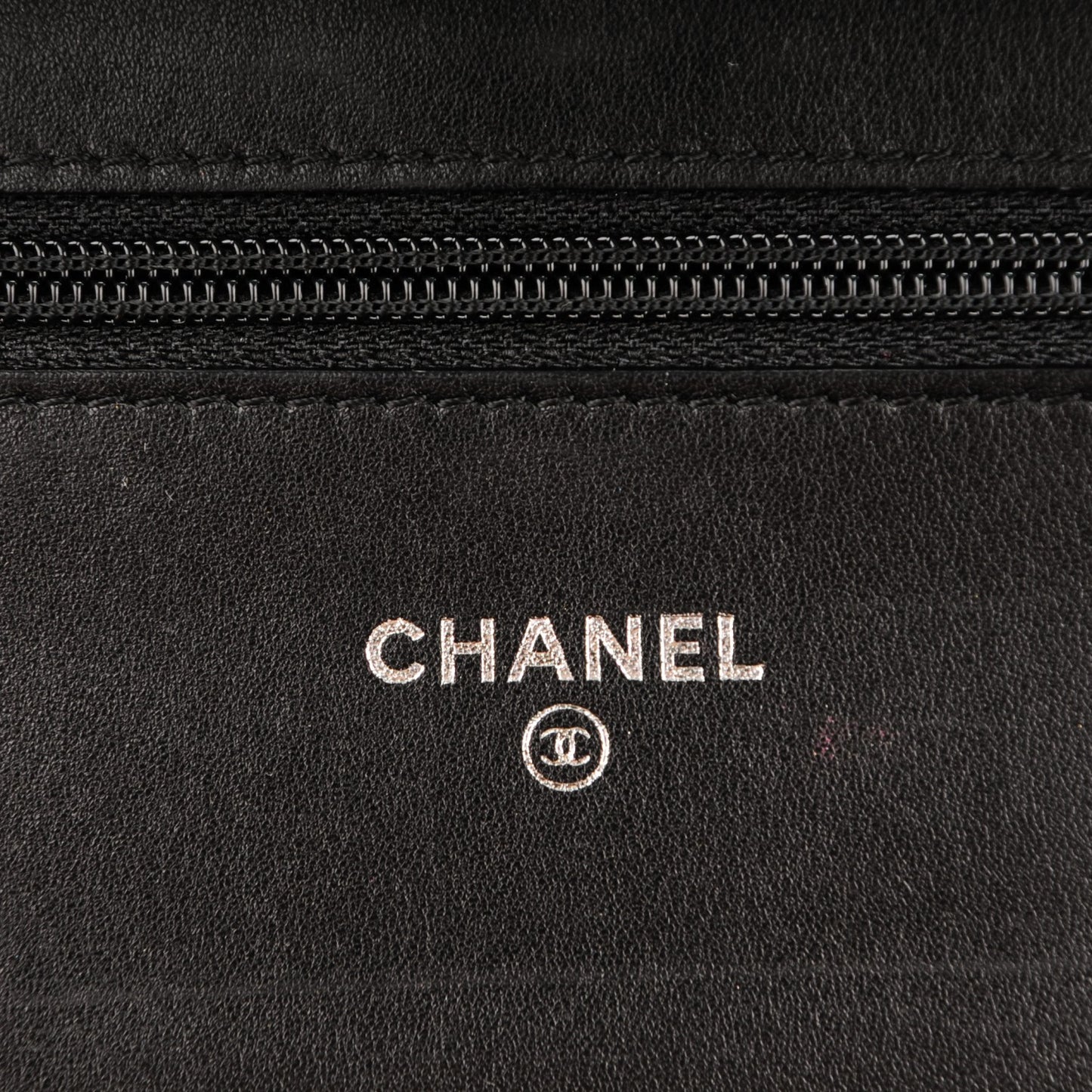 Patent Quilted Brilliant Wallet On Chain WOC Black