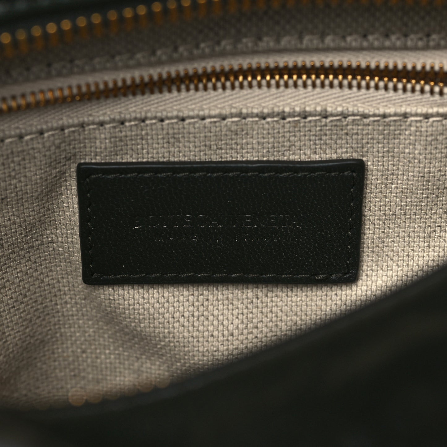 Calfskin Knot Hobo Black