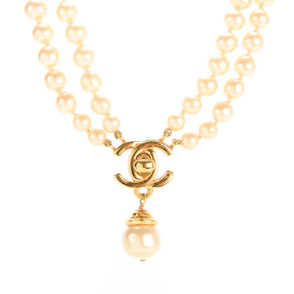Chanel Pearl CC Turn Lock Short Necklace Gold 1 of 5