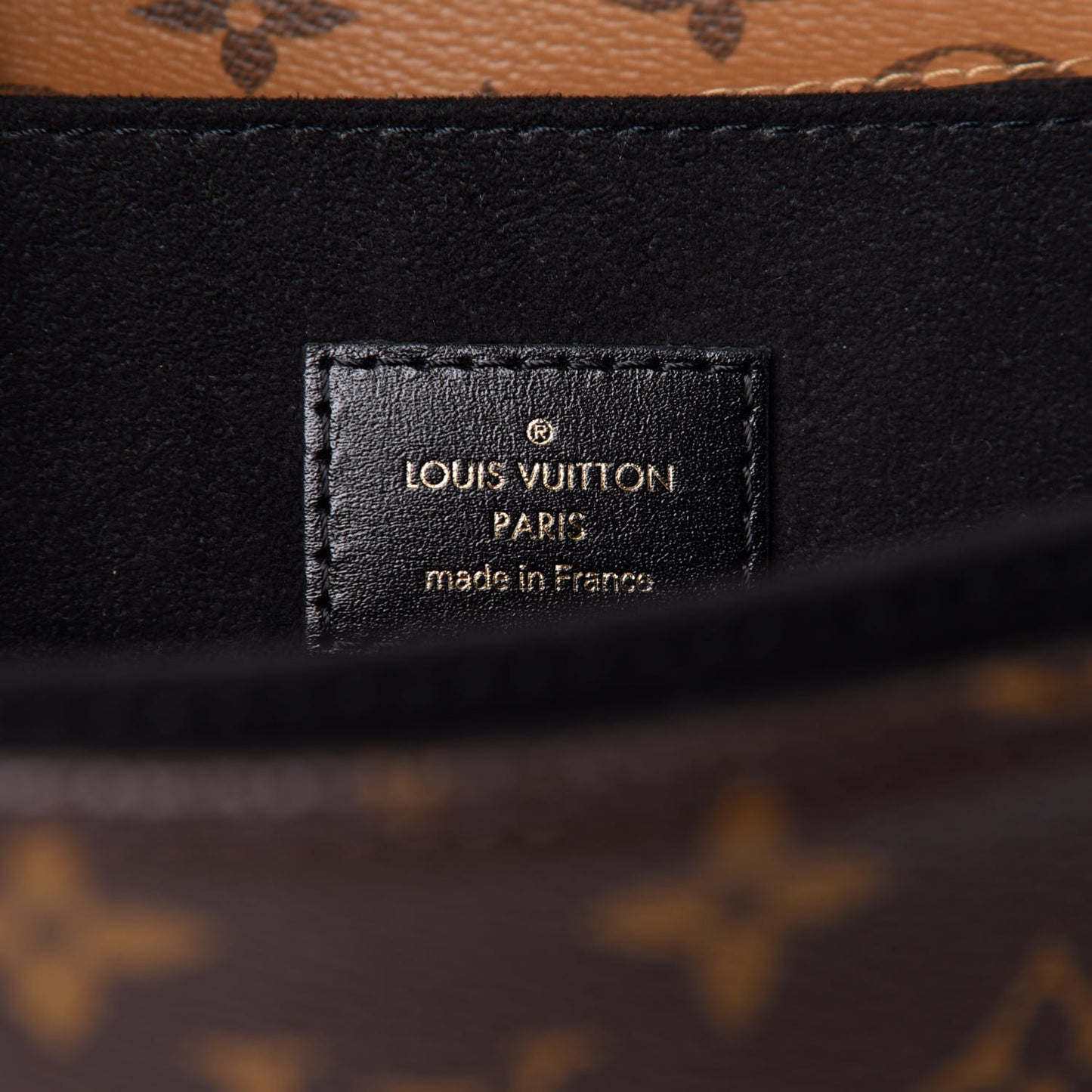 Reverse Monogram Pochette Metis
