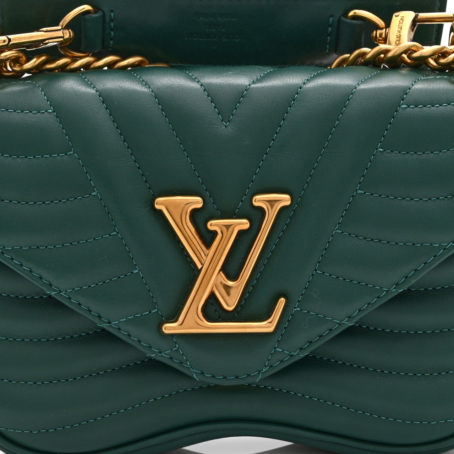 Calfskin New Wave Chain PM Emerald