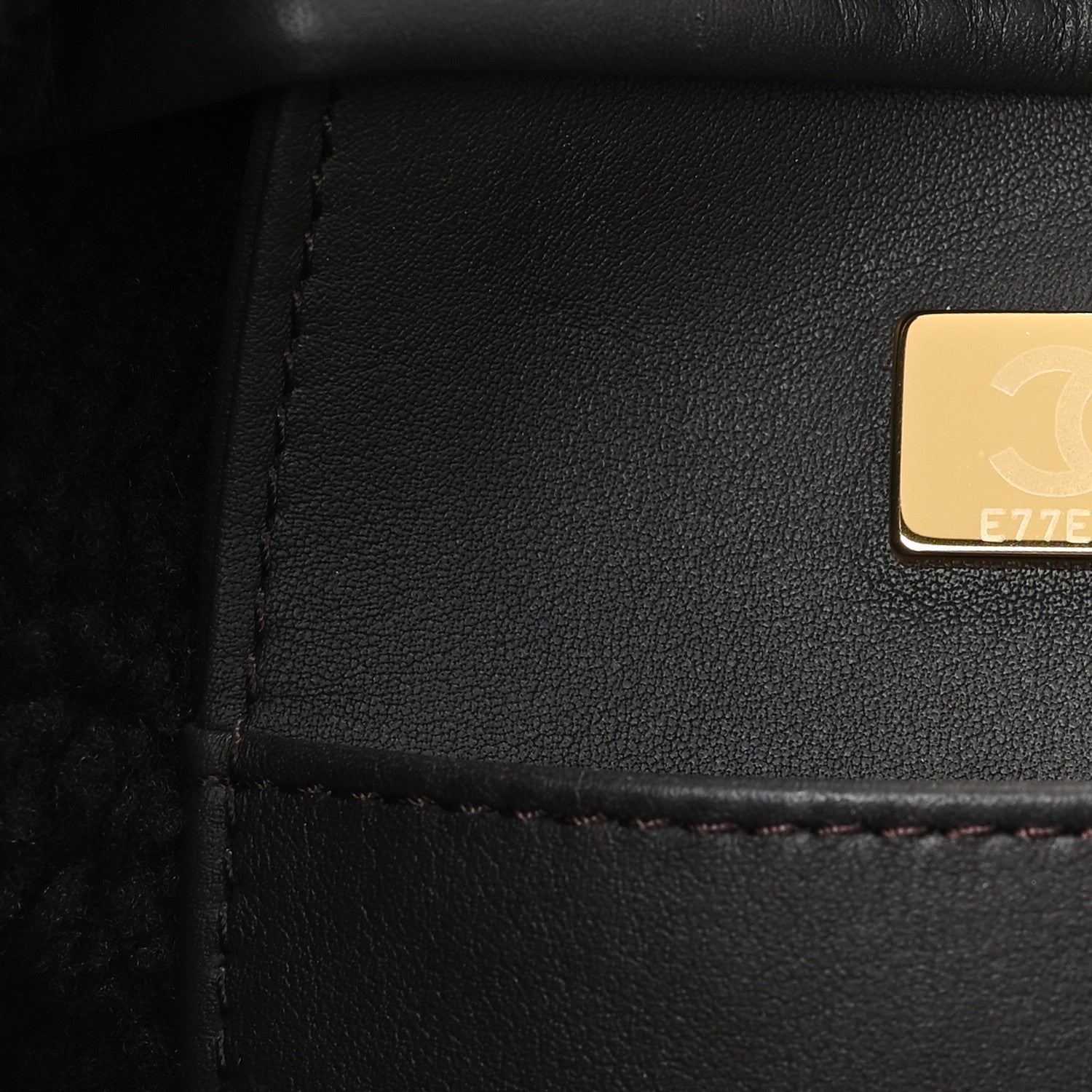 5*様 CHANEL ノベルティ バッグ Chanel Lambskin Shearling Medium Deauville Tote Dark Brown 1817653