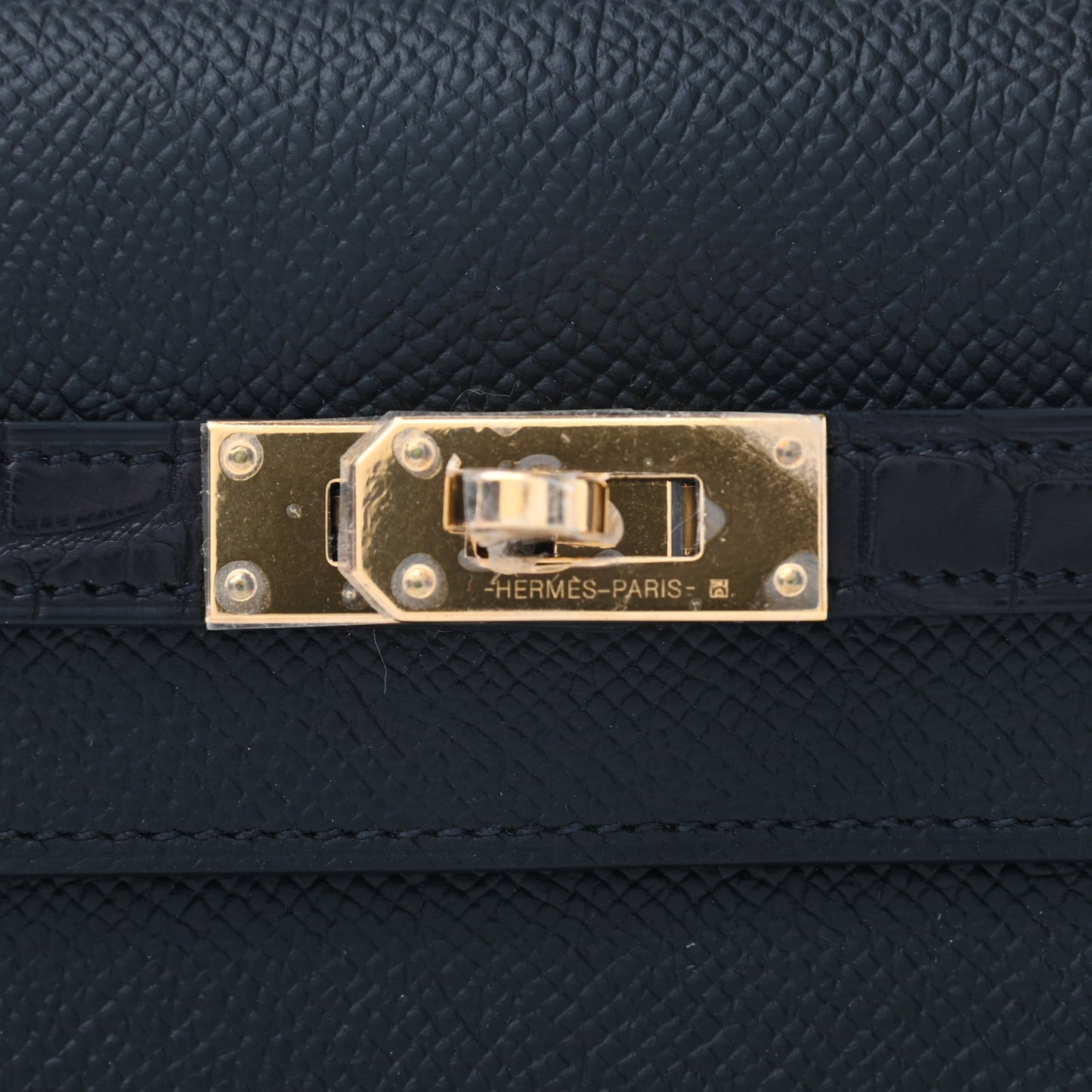 Epsom Matte Alligator Touch Kelly Wallet To Go Black