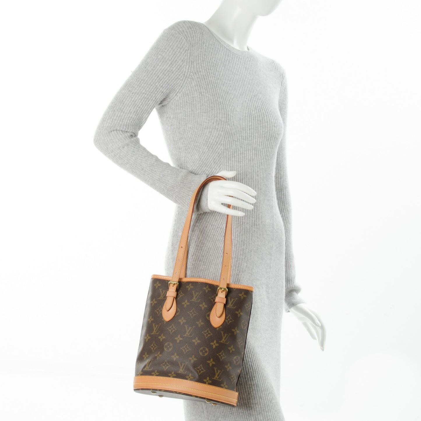 Monogram Petit Bucket 23