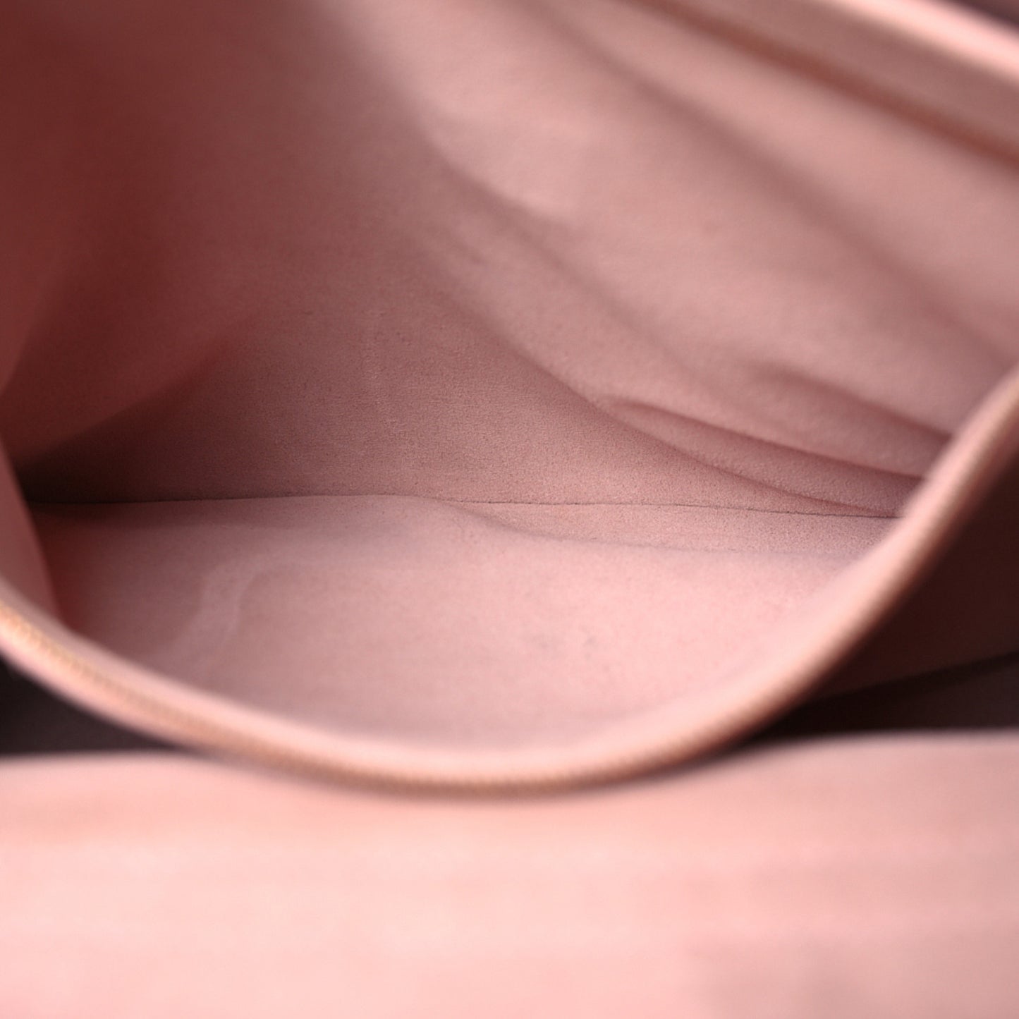 Silky Calfskin Large Ciao Ciao Rose