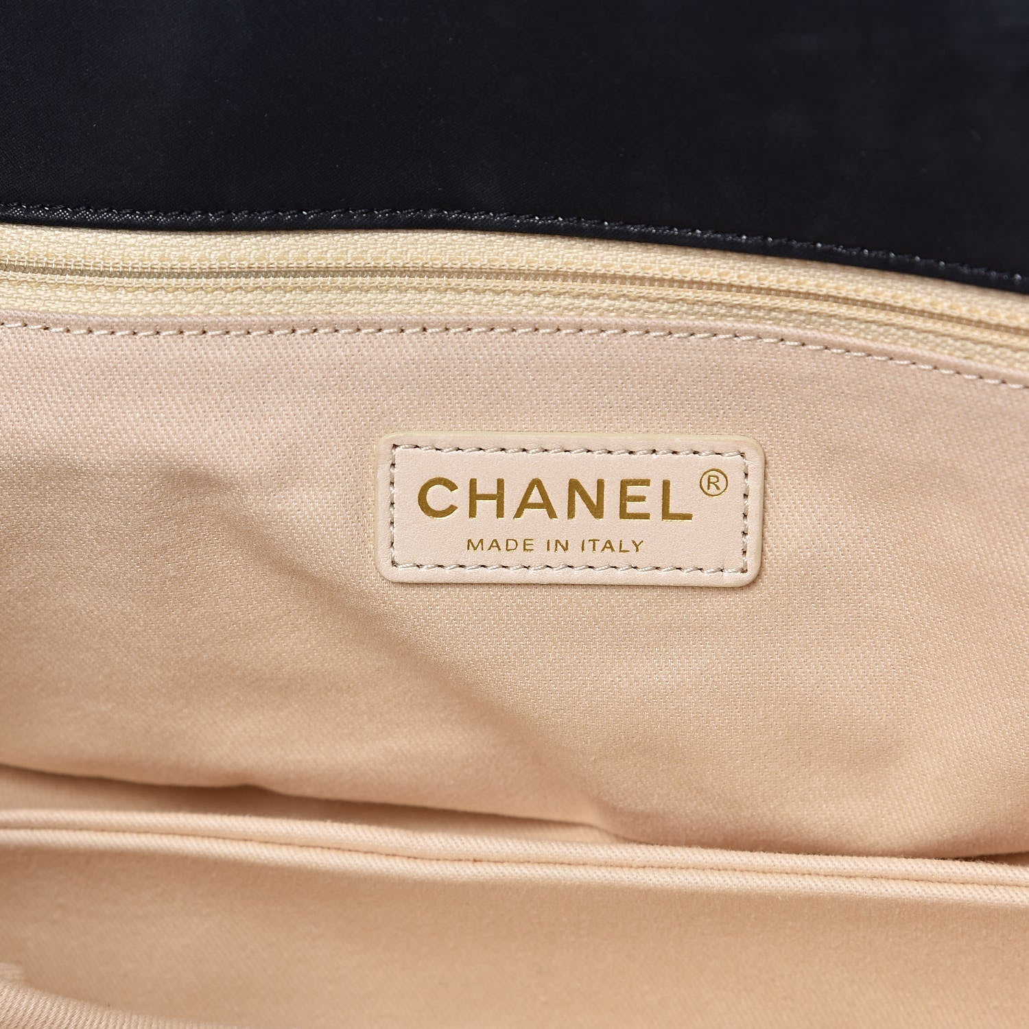 Chanel Iridescent Calfskin Medium Chic Quilt Flap Black 6 of 10