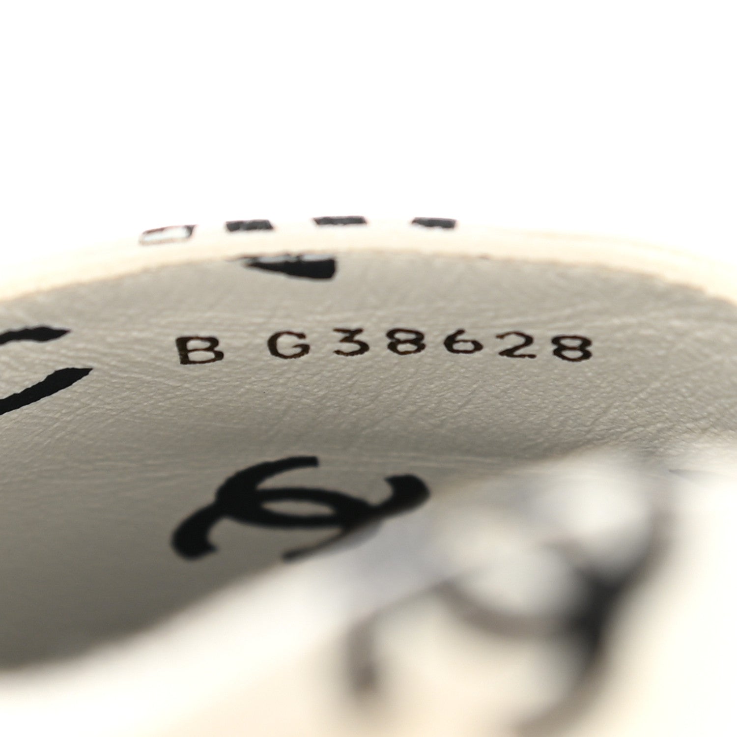 Chanel Lambskin Printed CC Espadrilles 35 White Black 9 of 10