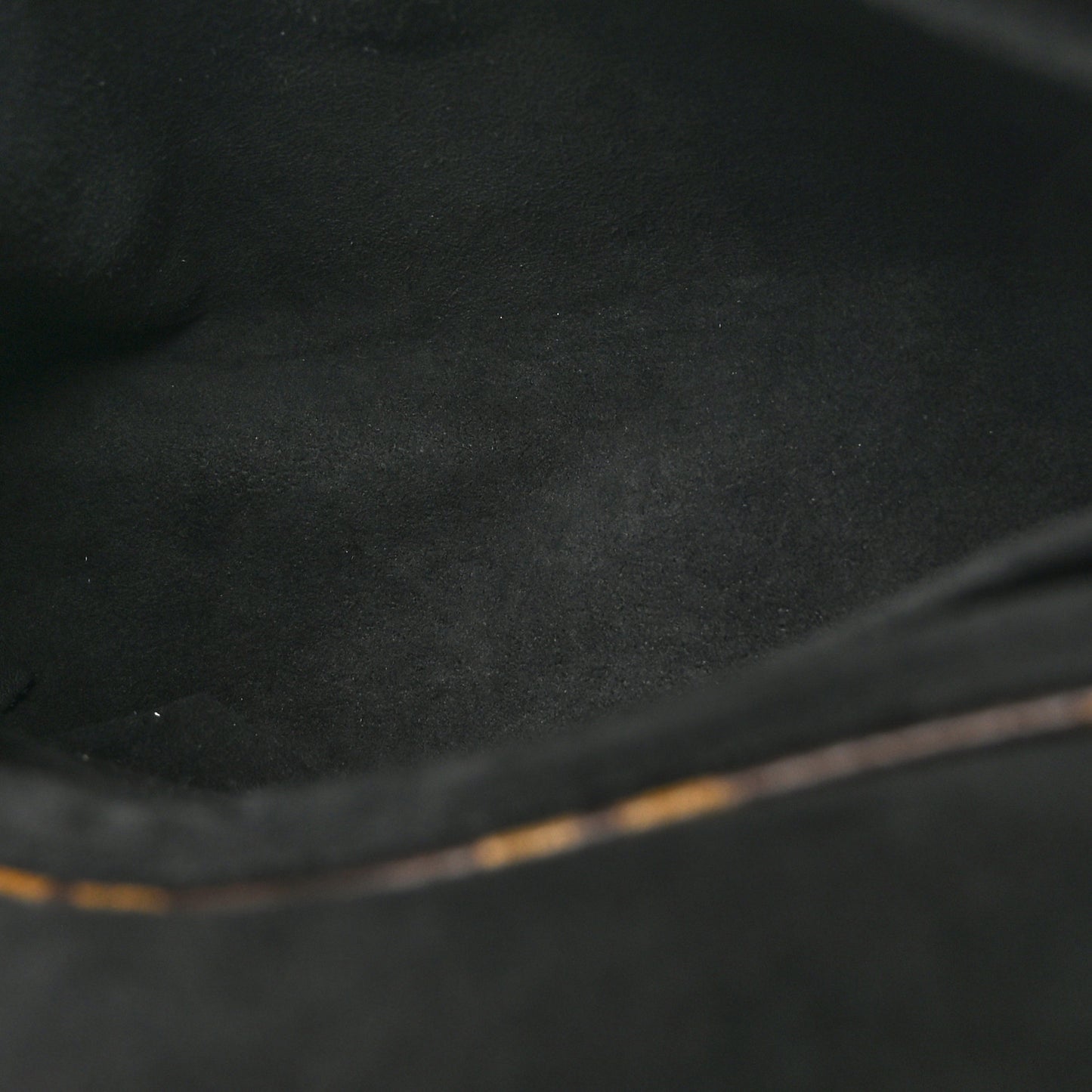Monogram Locky BB Black