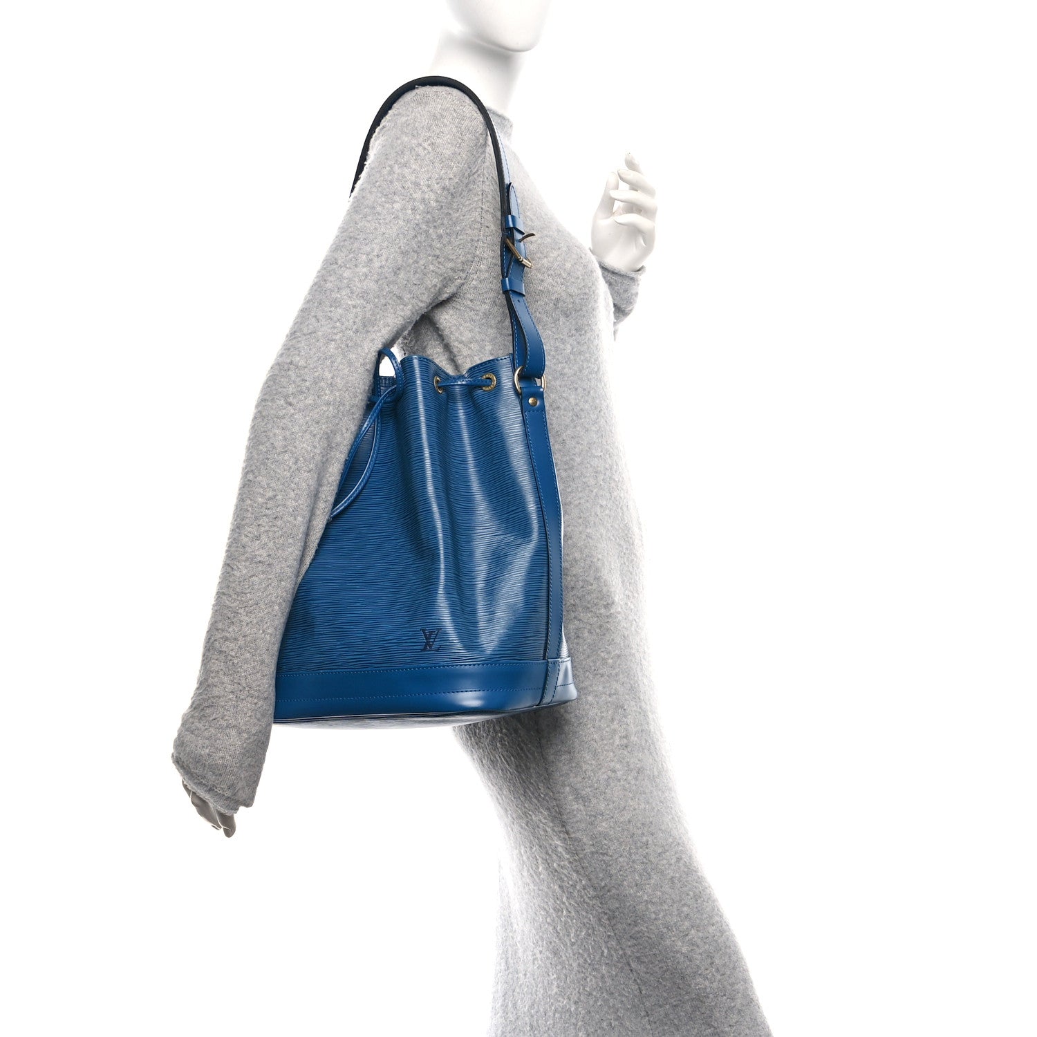 Louis Vuitton Epi Noe Toledo 2 of 9