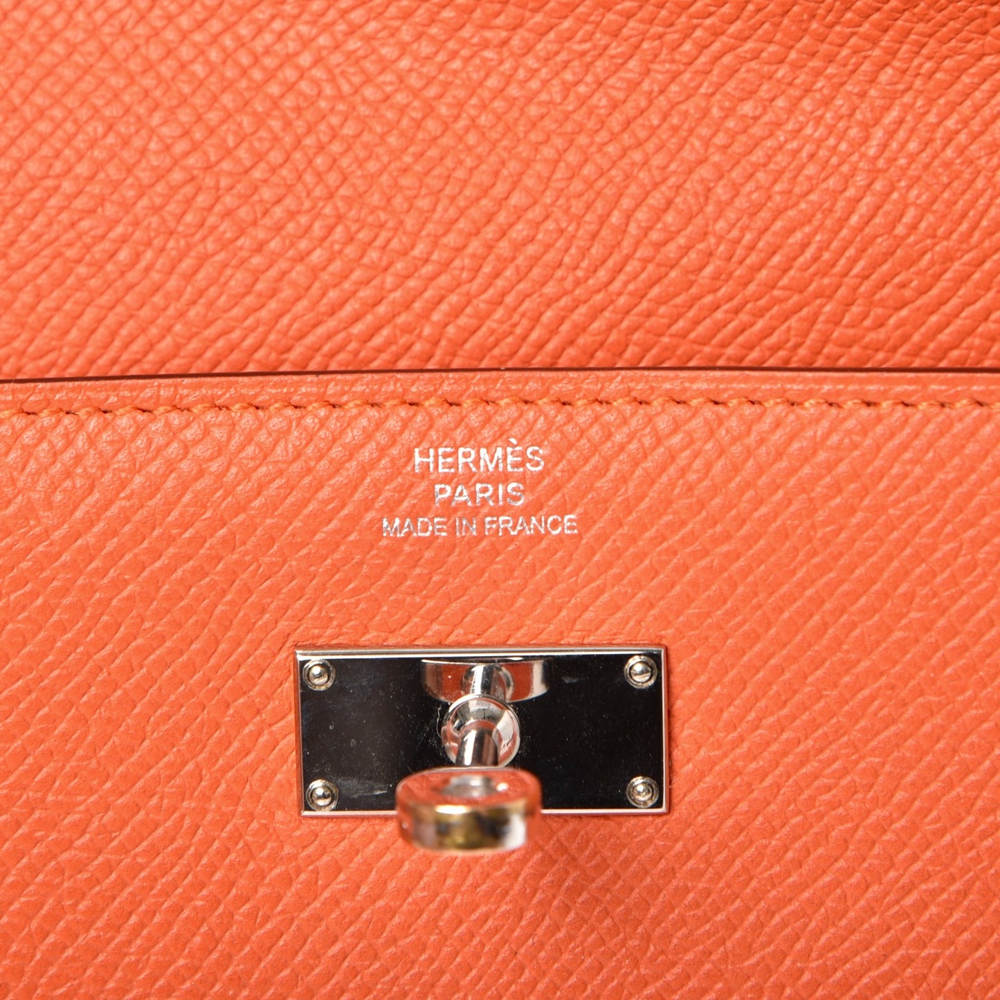 Epsom Kelly Longue Wallet Mangue