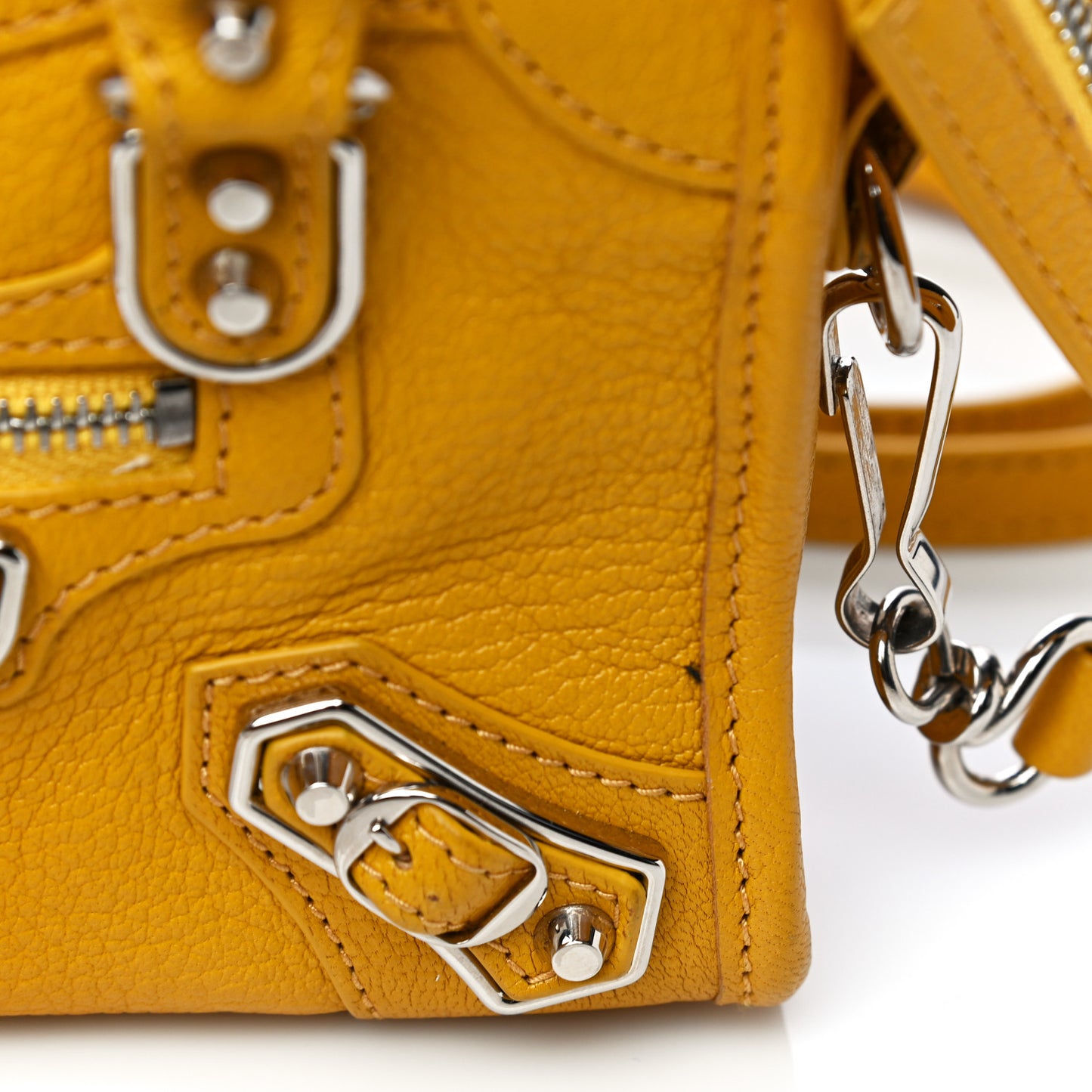 Chevre Silver Metallic Edge Hardware Nano City Jaune Epi