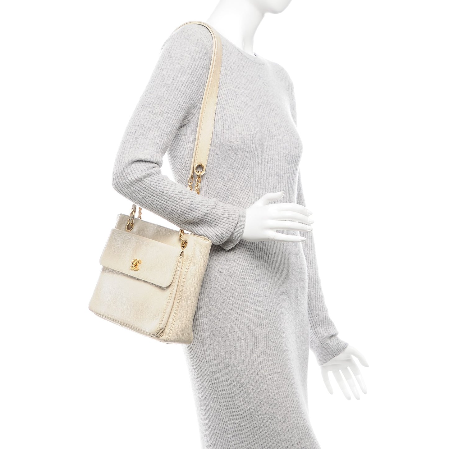 Caviar Shoulder Bag Light Beige