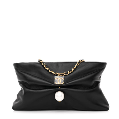 Chanel Shiny Lambskin Pearl Clutch With Chain Black 1 of 11