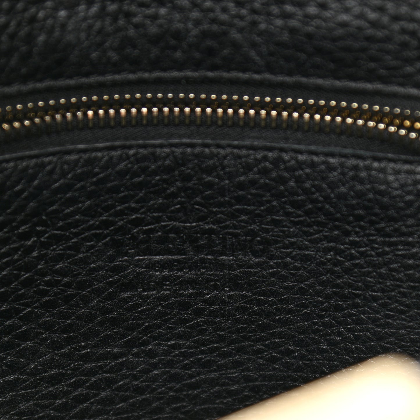 Pebbled Calfskin Small Rockstud Flip-Lock Messenger Bag Black