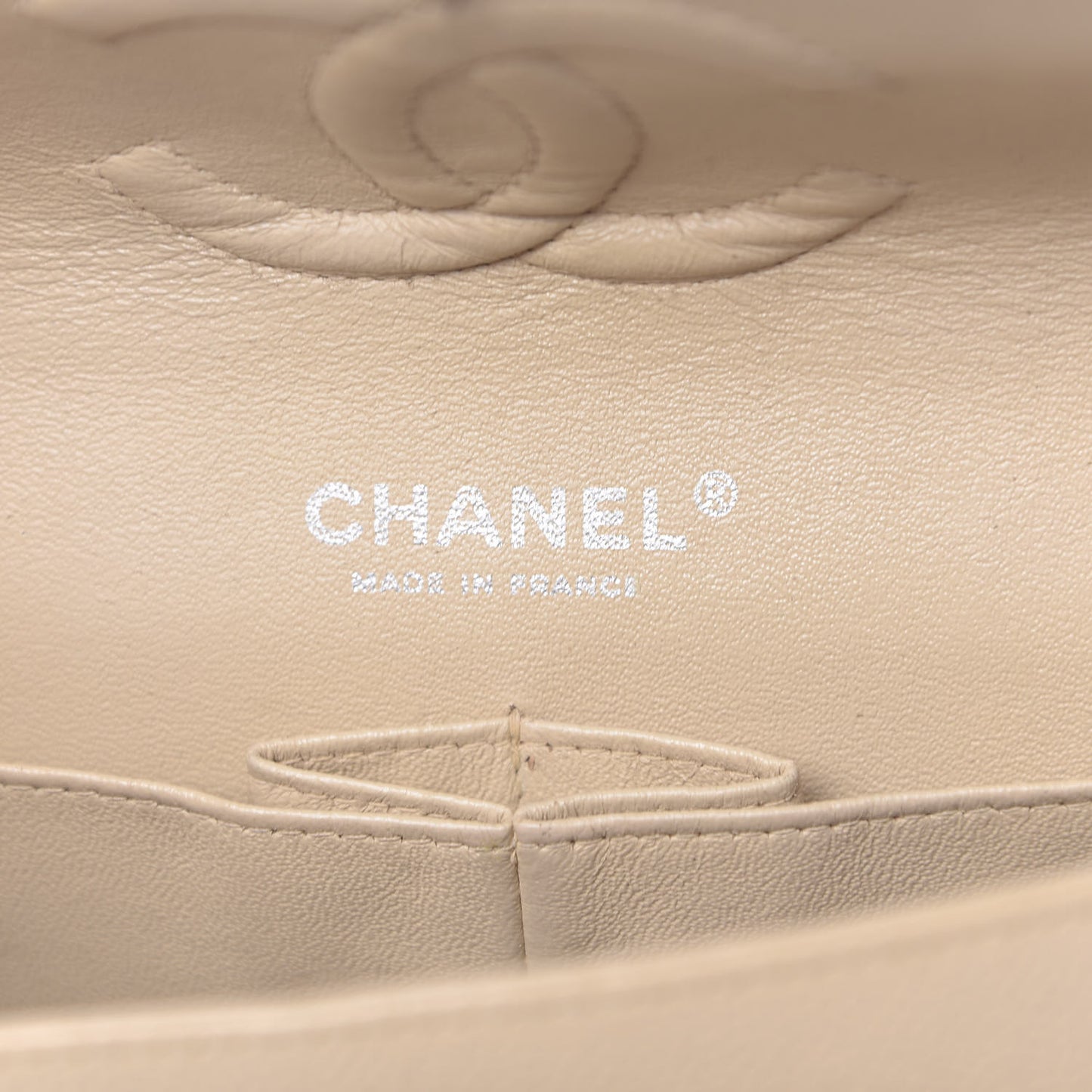Caviar Quilted Medium Double Flap Beige Clair