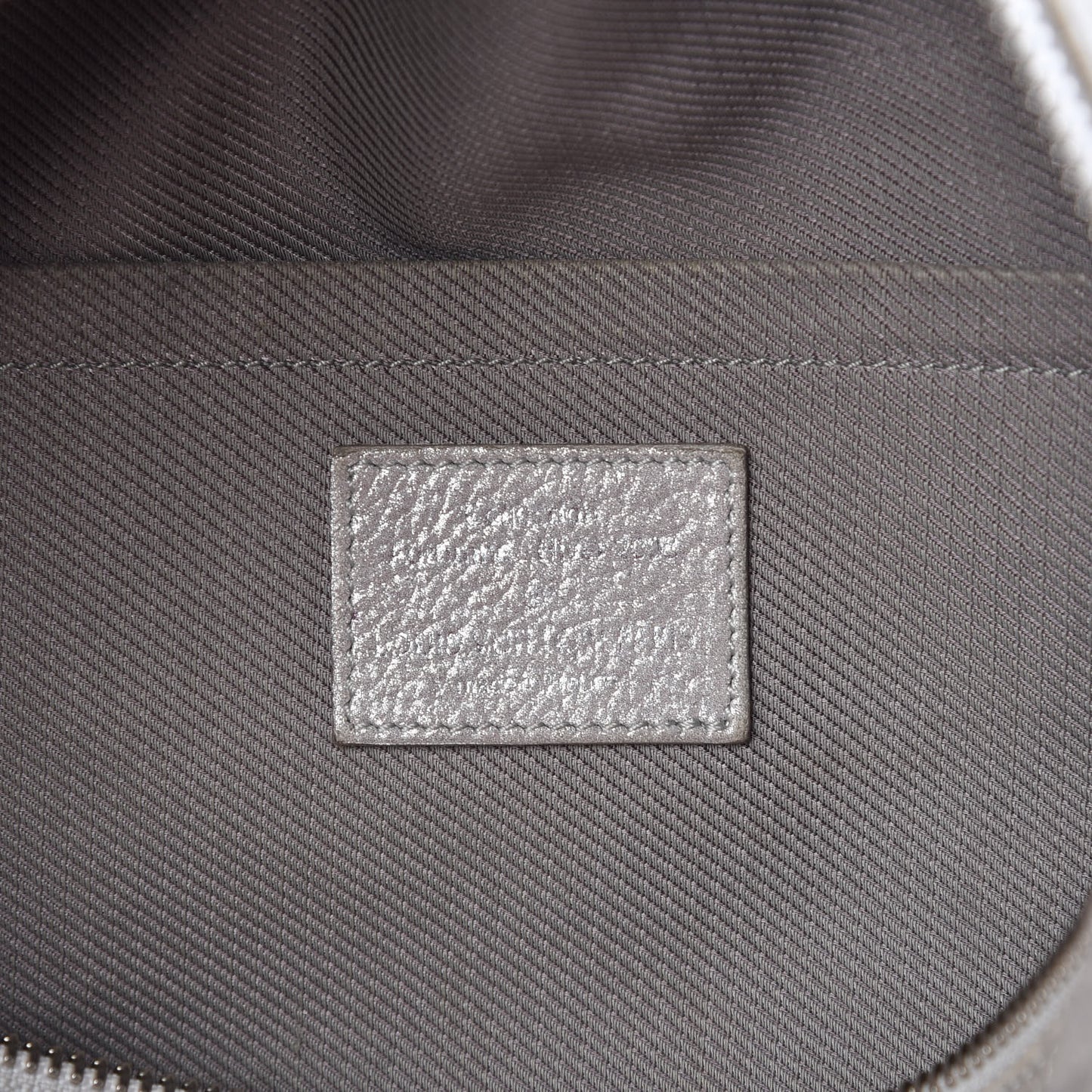 Monogram Shimmer Comete Silver
