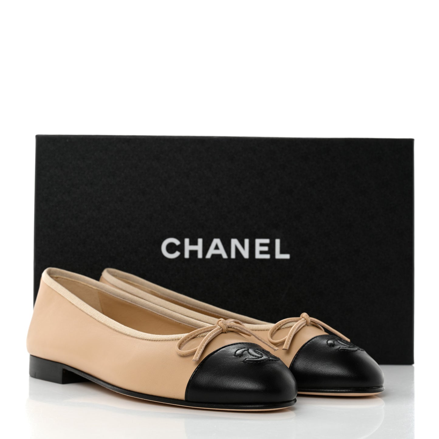 Lambskin Cap Toe CC Ballerina Flats 36 Beige Black