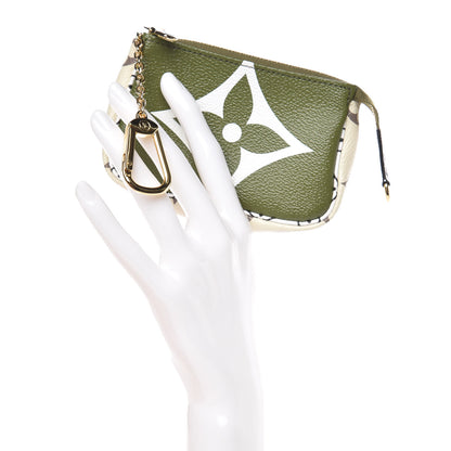 Louis Vuitton Monogram Giant Micro Pochette Accessories Kaki White 2 of 8