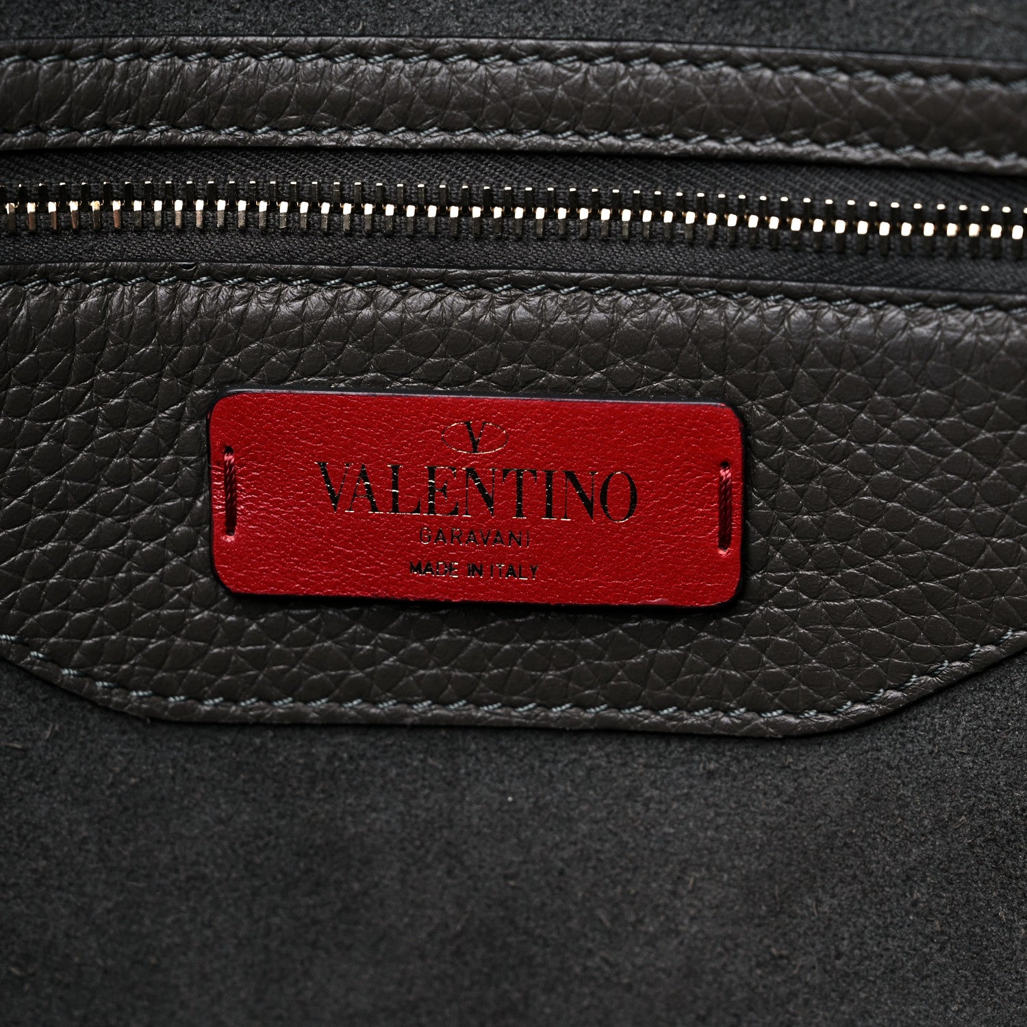 Valentino Garavani Grained Calfskin Rockstud Shoulder Tote Graphite 5 of 11