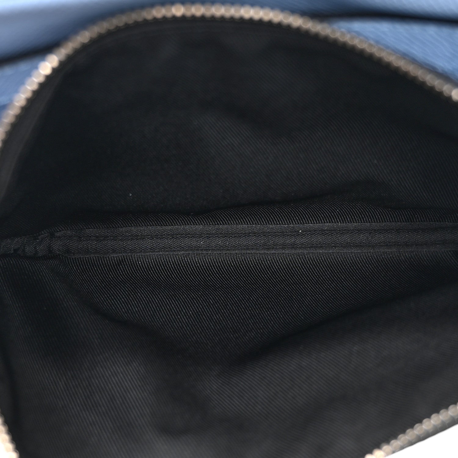Louis Vuitton Taigarama Trio Messenger Sky Blue 6 of 11
