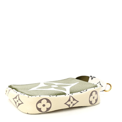 Louis Vuitton Monogram Giant Micro Pochette Accessories Kaki White 4 of 8