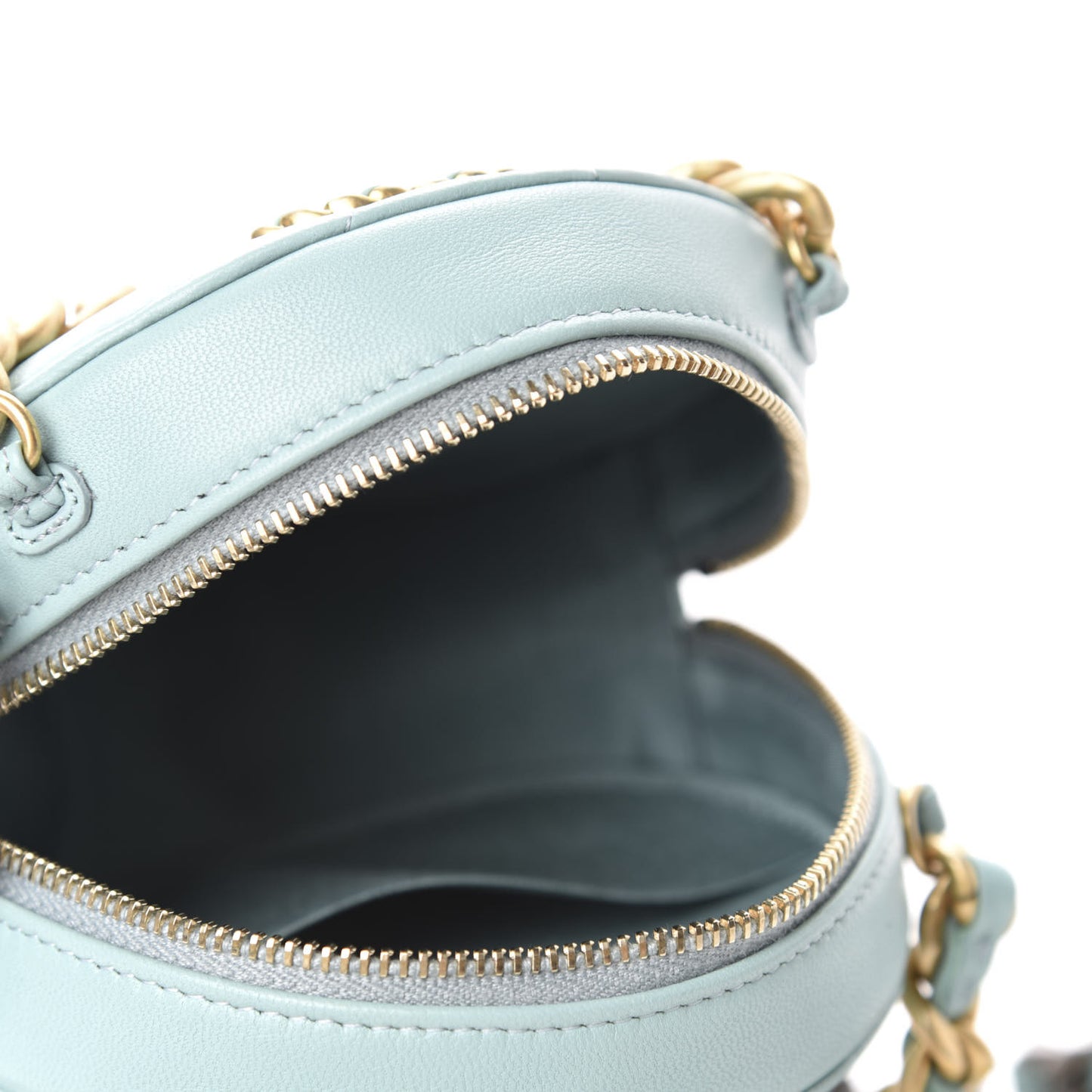 Goatskin Quilted 19 Round Clutch With Chain Light Blue