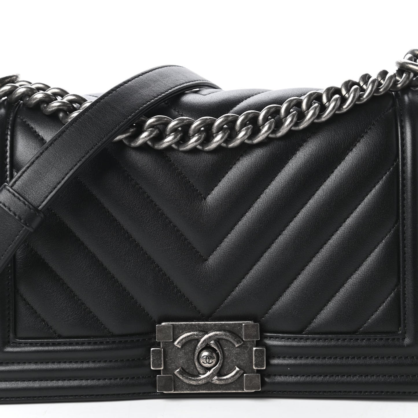 Calfskin Chevron Quilted Medium Boy Flap Black