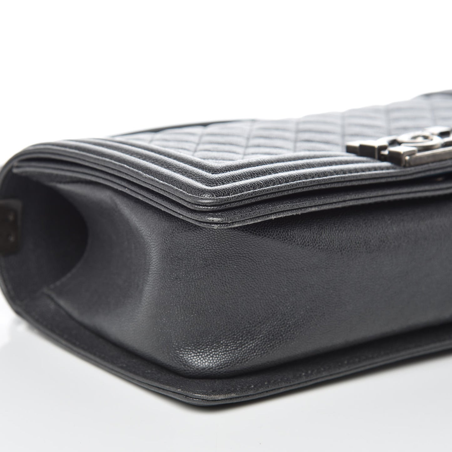 Caviar Quilted Medium Boy Flap Charcoal