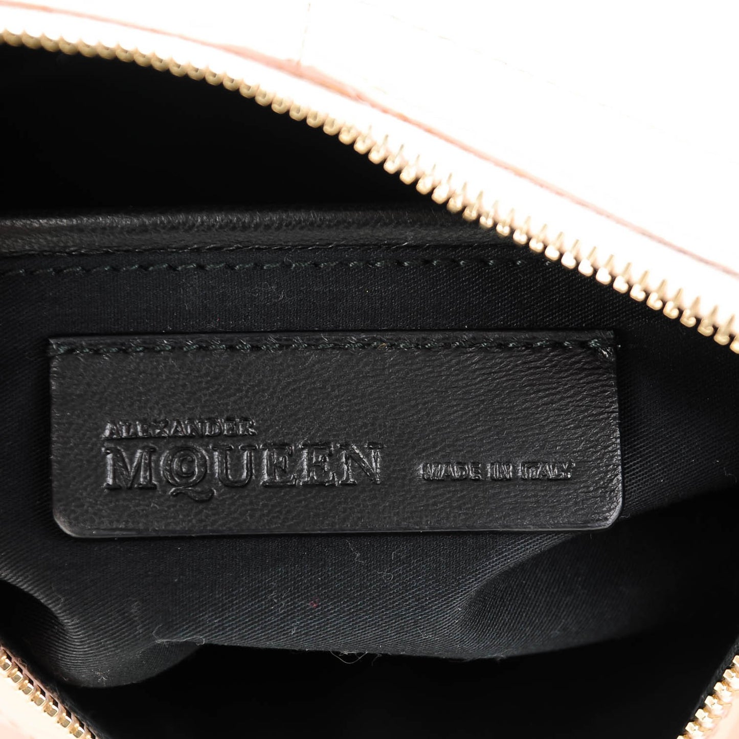 Patent Honeycomb De Manta Clutch Nude