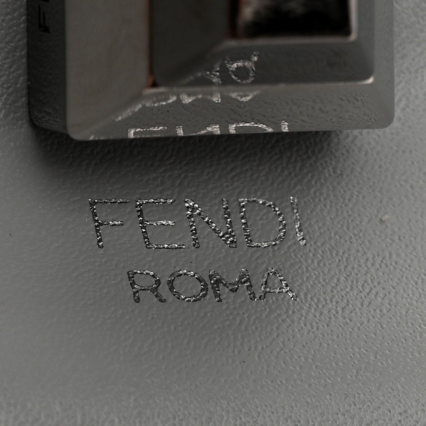 Vitello Liberty Scalloped Studded Small Kan I Shoulder Bag Grigio Perla