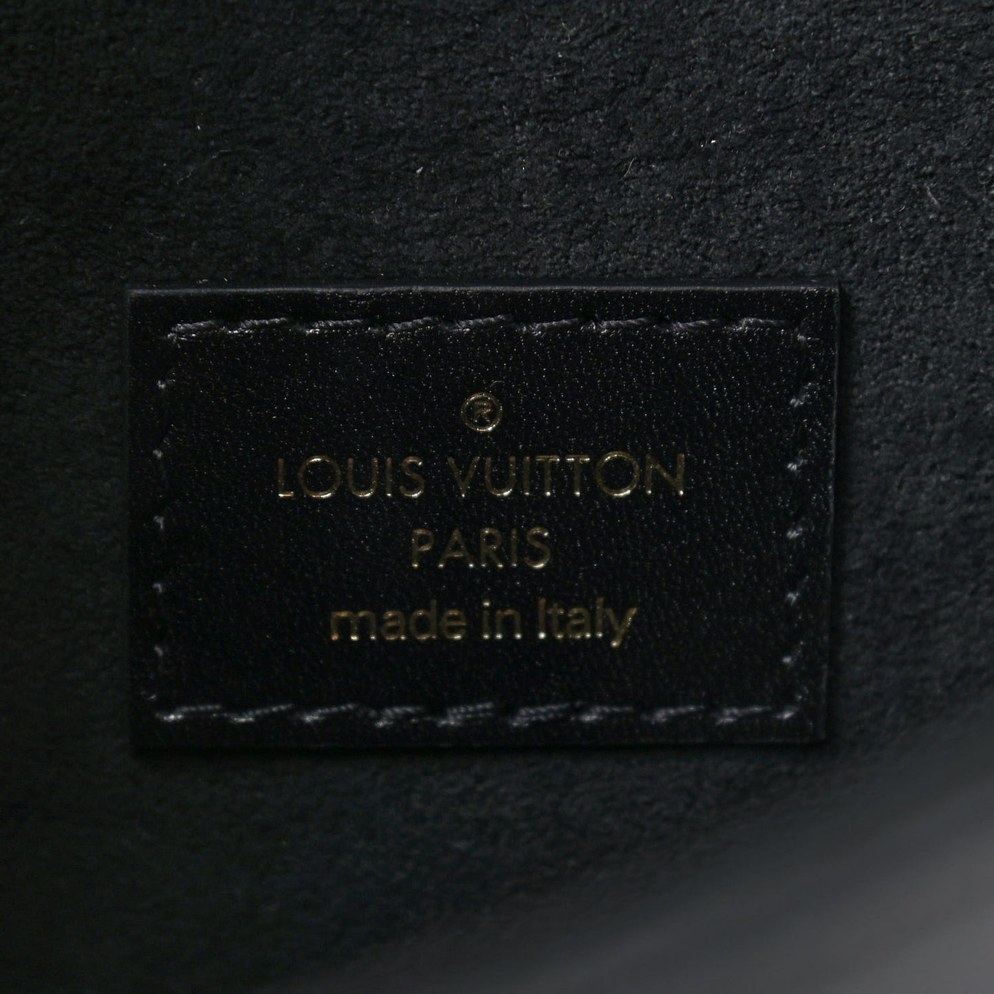 Reverse Monogram Chantilly Lock Black
