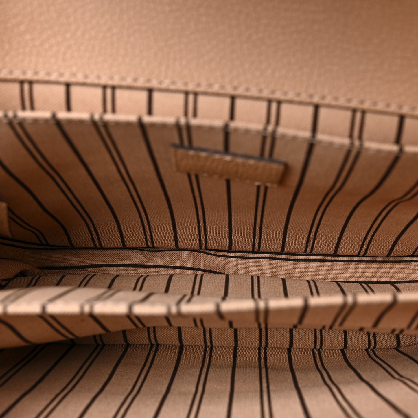 Empreinte Pochette Metis Papyrus