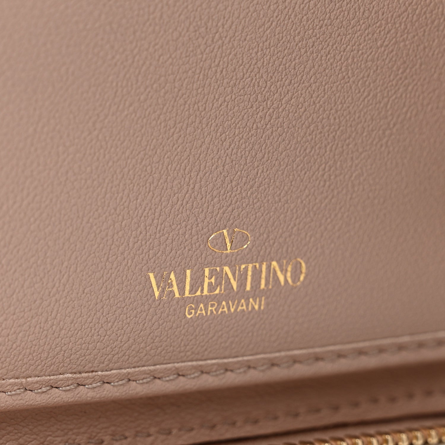 Valentino Garavani Vitello Rockstud Top Handle Travel Wallet Poudre 6 of 8