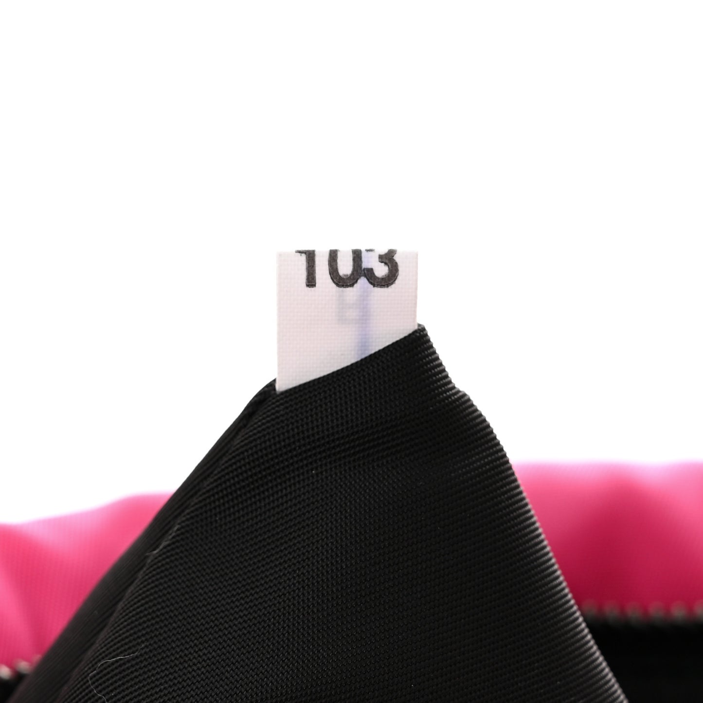 Tessuto Nylon Soft Padded Medium Chain Clutch Bag Fuxia