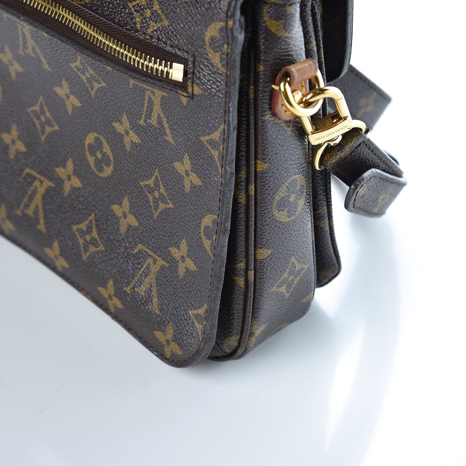 Louis Vuitton Monogram Pochette Metis 15 of 15