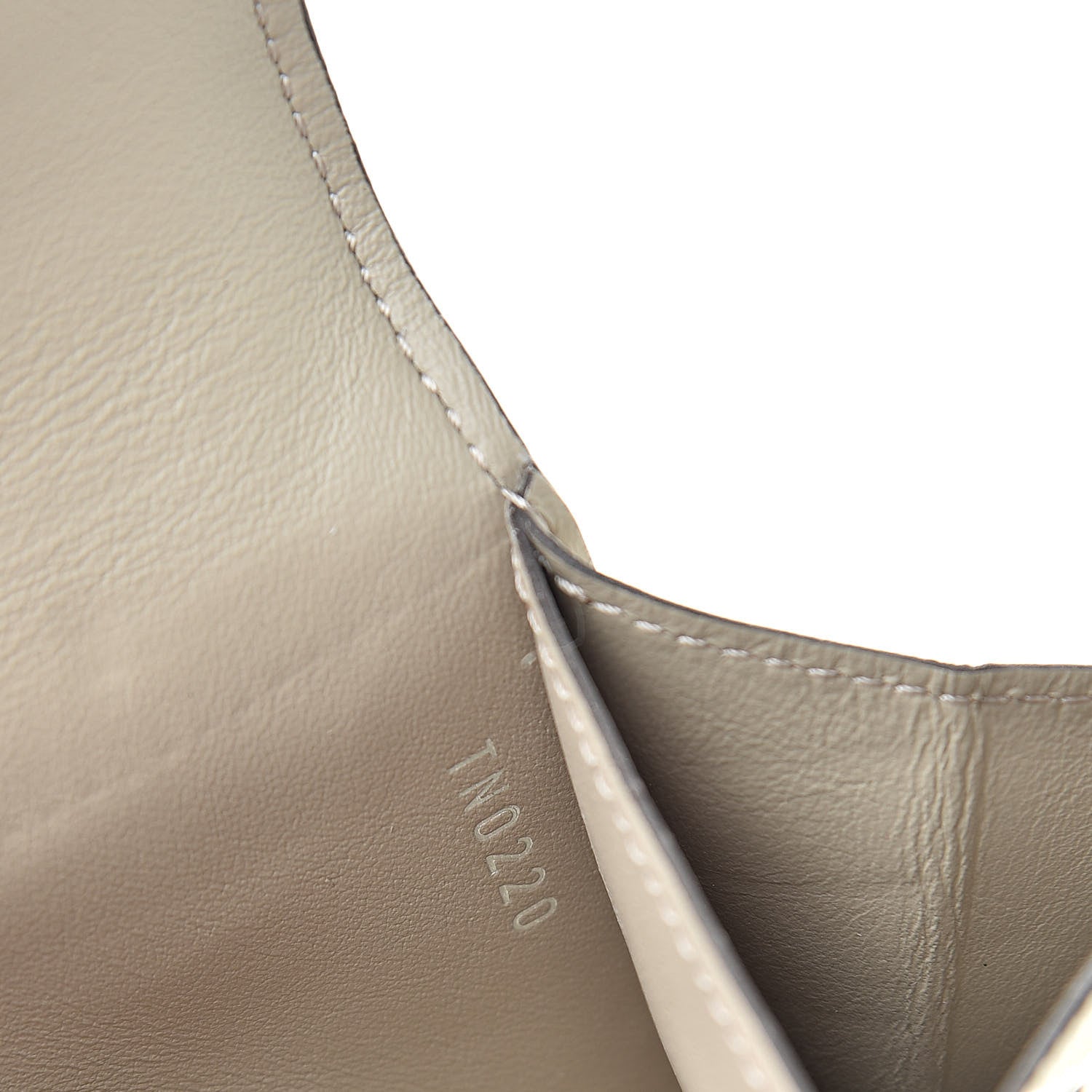 Louis Vuitton Mahina Iris Wallet Galet 7 of 9