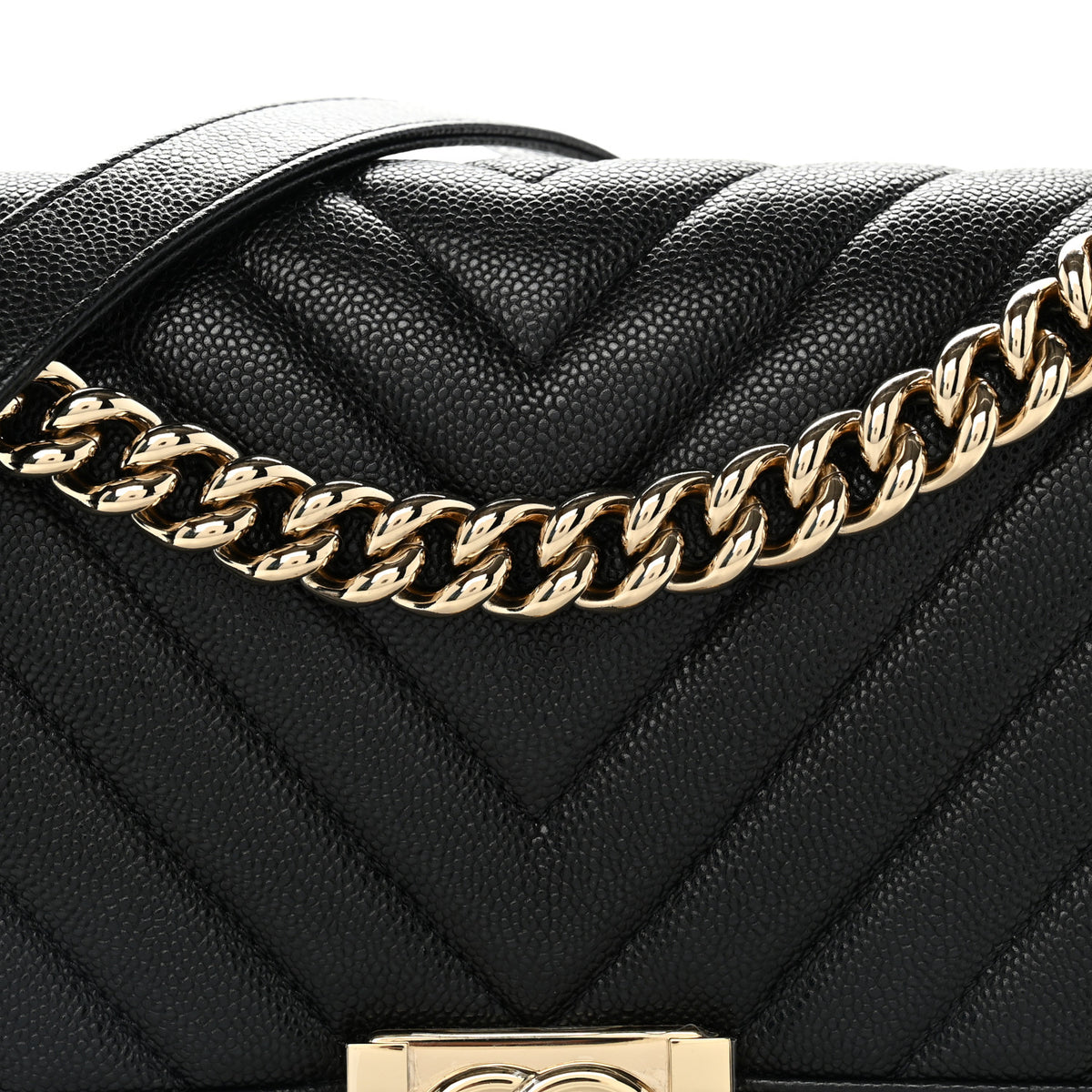 Caviar Chevron Quilted Medium Boy Flap Black