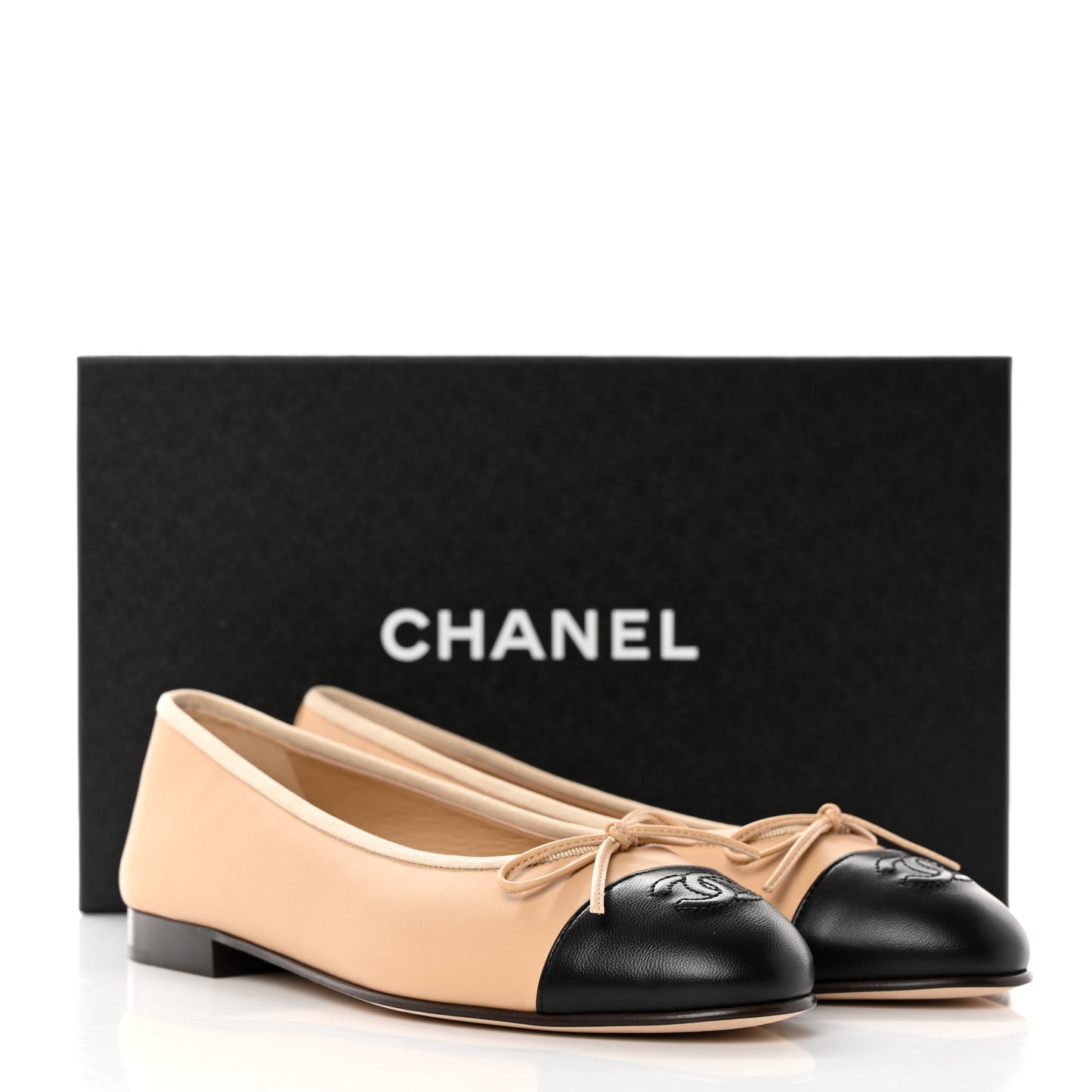Lambskin Cap Toe CC Ballerina Flats 38 Beige Black