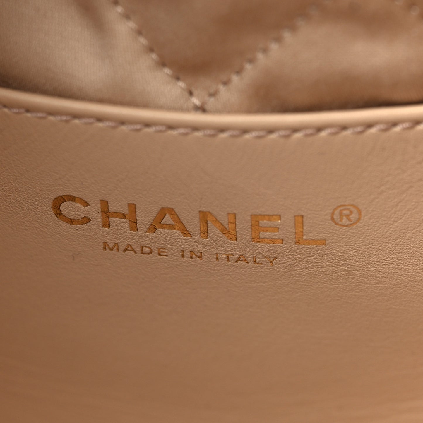 Shiny Calfskin Quilted Mini Chanel 22 White