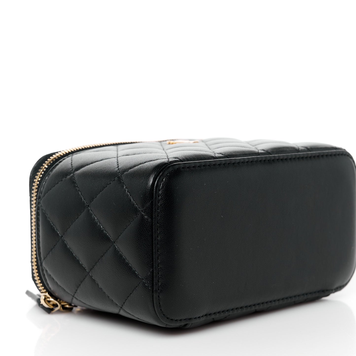 Lambskin Quilted Pearl Crush Small Vanity Case With Chain Black