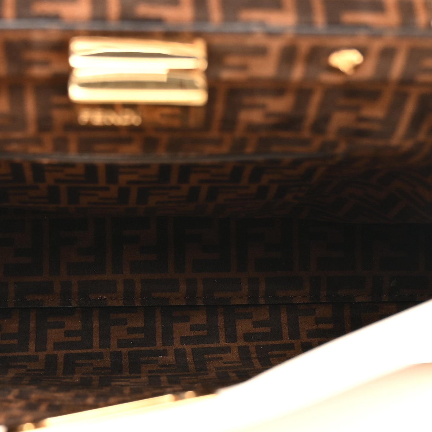 Vitello Seta Suede FF Mini Peekaboo Iconic Satchel Uovo Sigaro Marrone