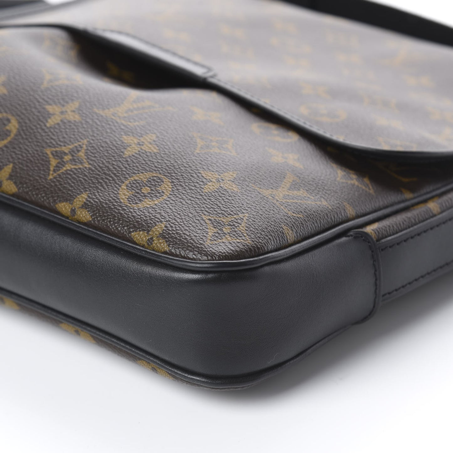 Monogram Macassar Bass MM