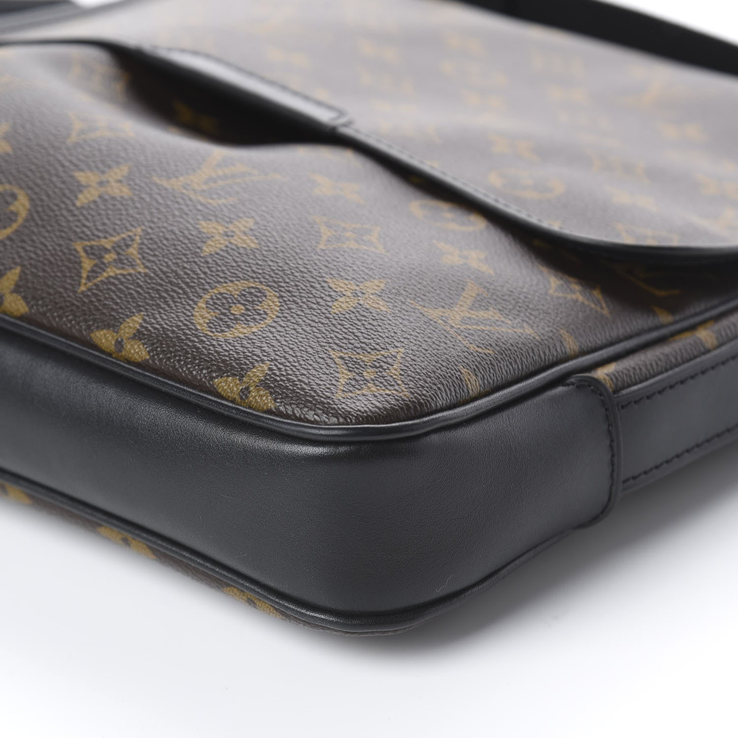 Louis Vuitton Monogram Macassar Bass MM 8 of 8